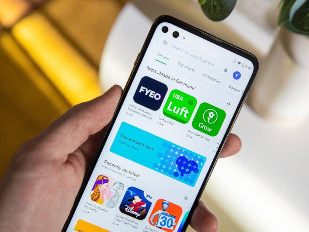 8 Google Play Store Download Fixes: Solutions & Risks